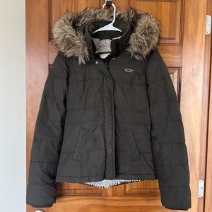 Hollister winter jacket, taupe color, size medium
